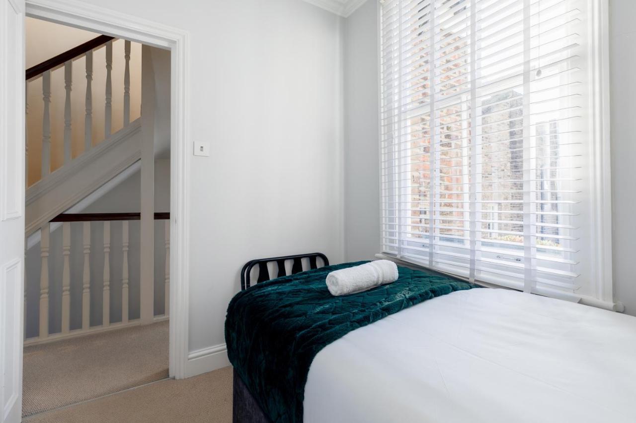 Beautiful 4 Bedroom House Near Paddington Station Londra Esterno foto